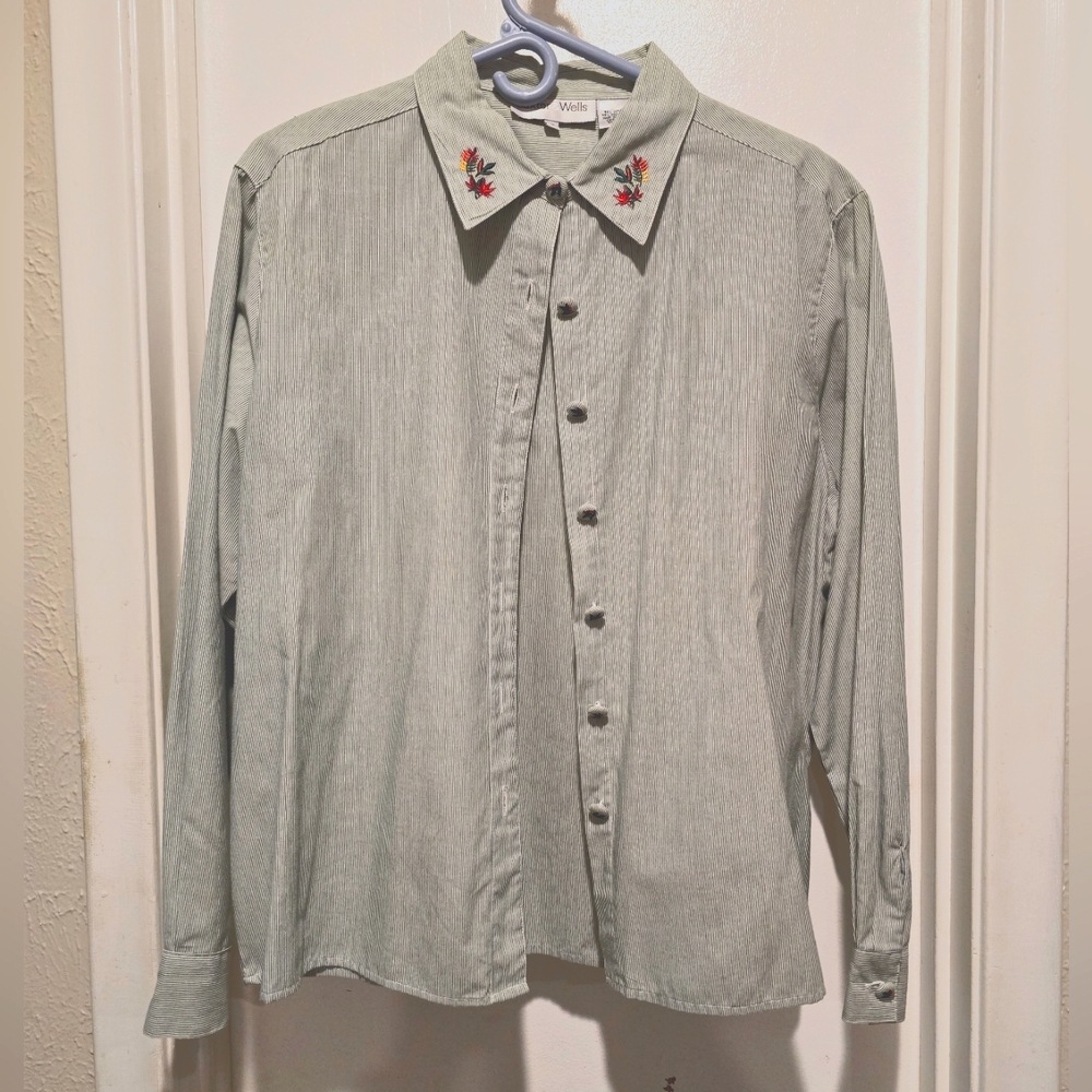 Baxter Well size 16 female dress shirt